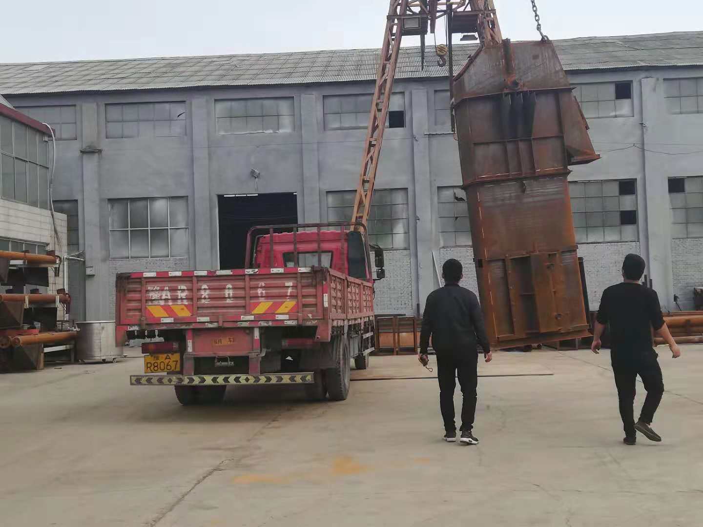 相應(yīng)號(hào)召，NE15板鏈提升機(jī)原色出廠