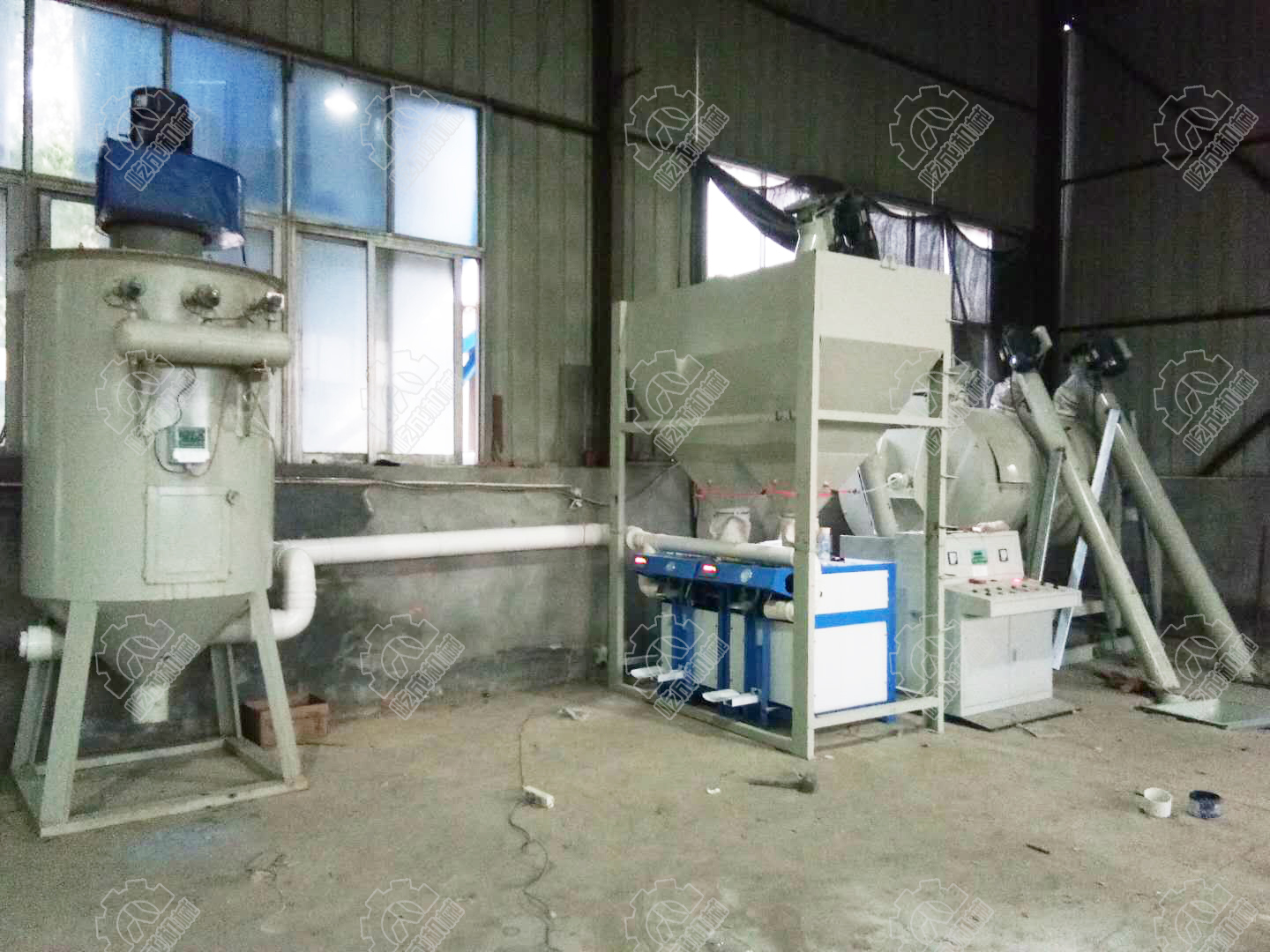 臥式螺帶自配料生產(chǎn)線