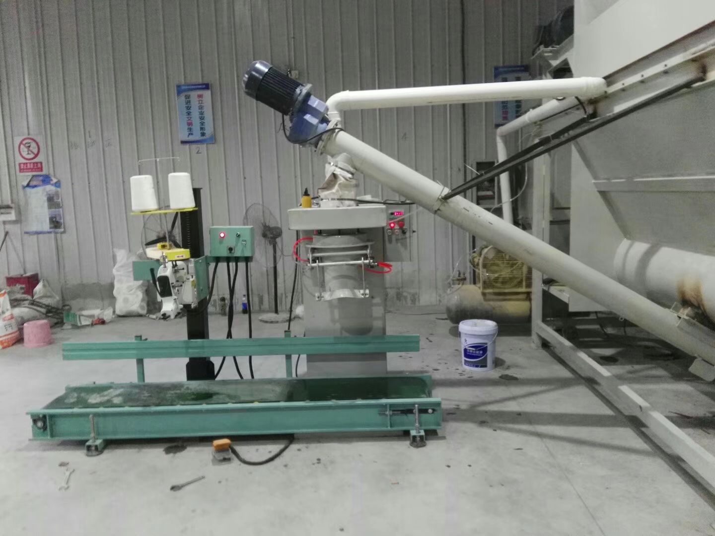 干粉砂漿生產(chǎn)線設(shè)備電機(jī)工作時出現(xiàn)晃動的原因